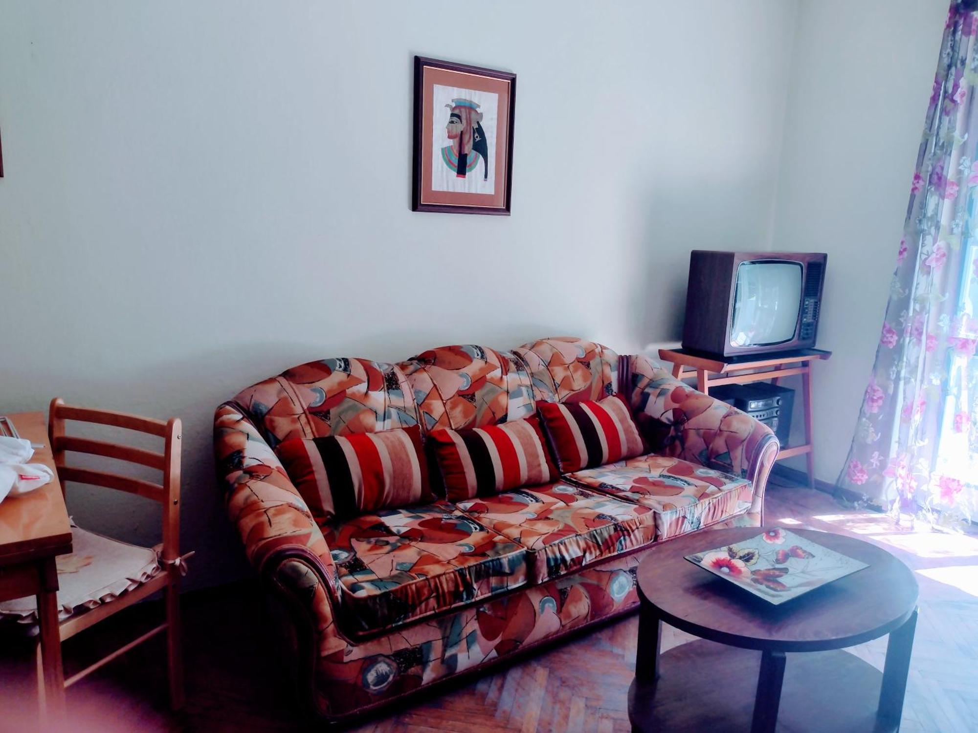 Era Echoes - Preserved Historical Apartment Tirana Exteriör bild