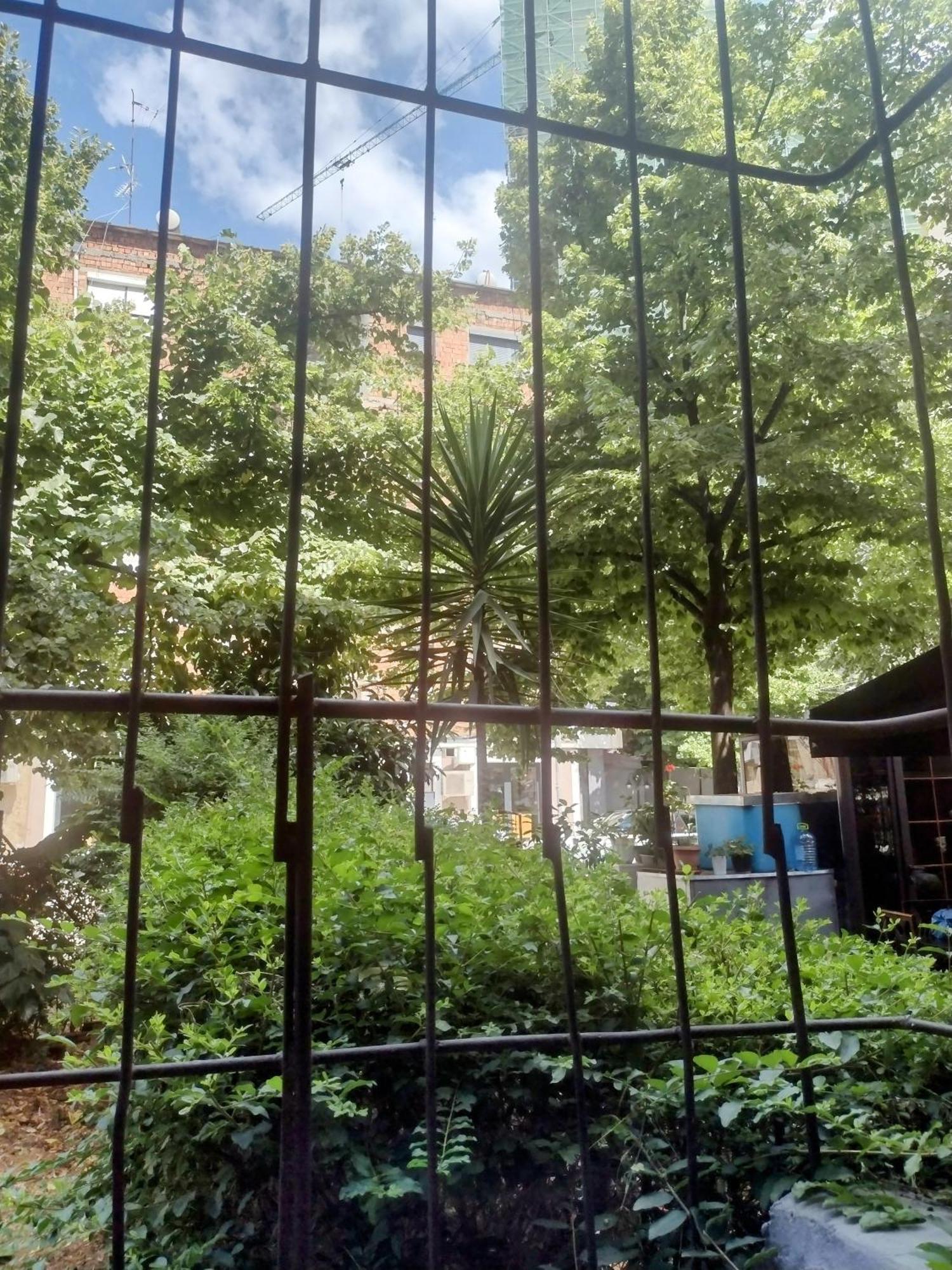 Era Echoes - Preserved Historical Apartment Tirana Exteriör bild